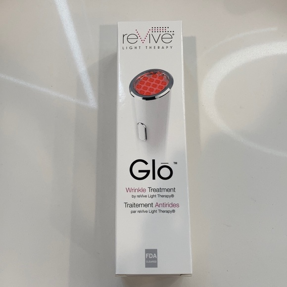 Glo Revive Light Therapy wrinkle treatment - Picture 1 of 4